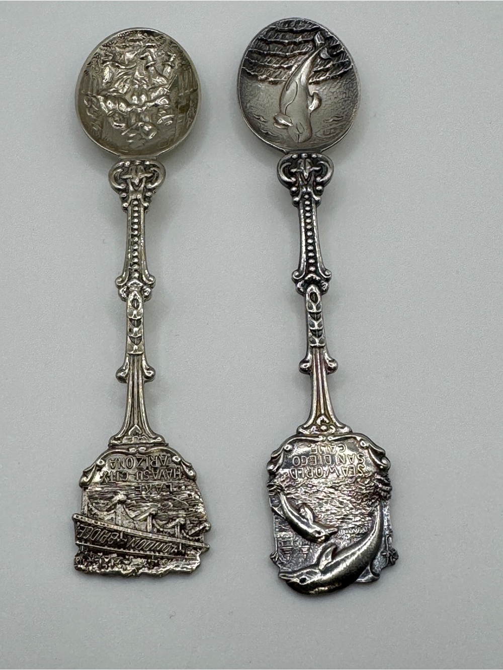 Vintage Silverplate Souvenir Spoons Lot of 2 Sea World & Lake Havasu Holland